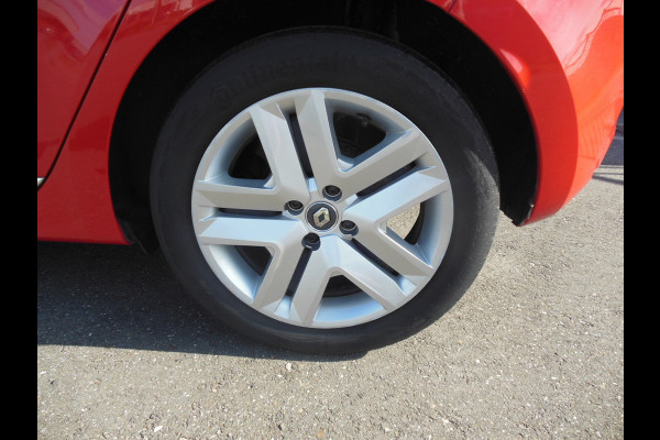 Renault Clio 1.0 TCe Zen Staat in DE KRIM