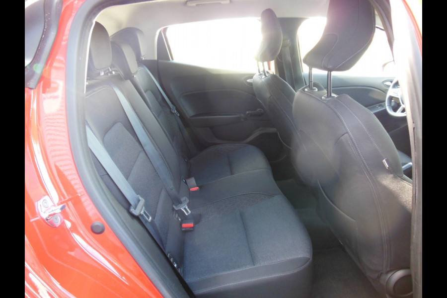 Renault Clio 1.0 TCe Zen Staat in DE KRIM