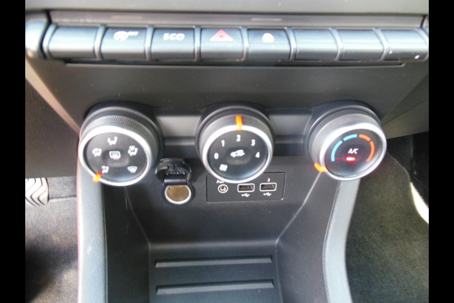 Renault Clio 1.0 TCe Zen Staat in DE KRIM