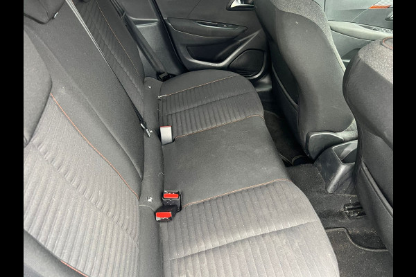 Peugeot 208 1.2 PureTech Active Pack Afneembare Trekhaak Staat in Hardenberg