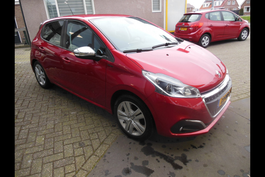 Peugeot 208 1.2 PureTech Signature Staat in DE KRIM