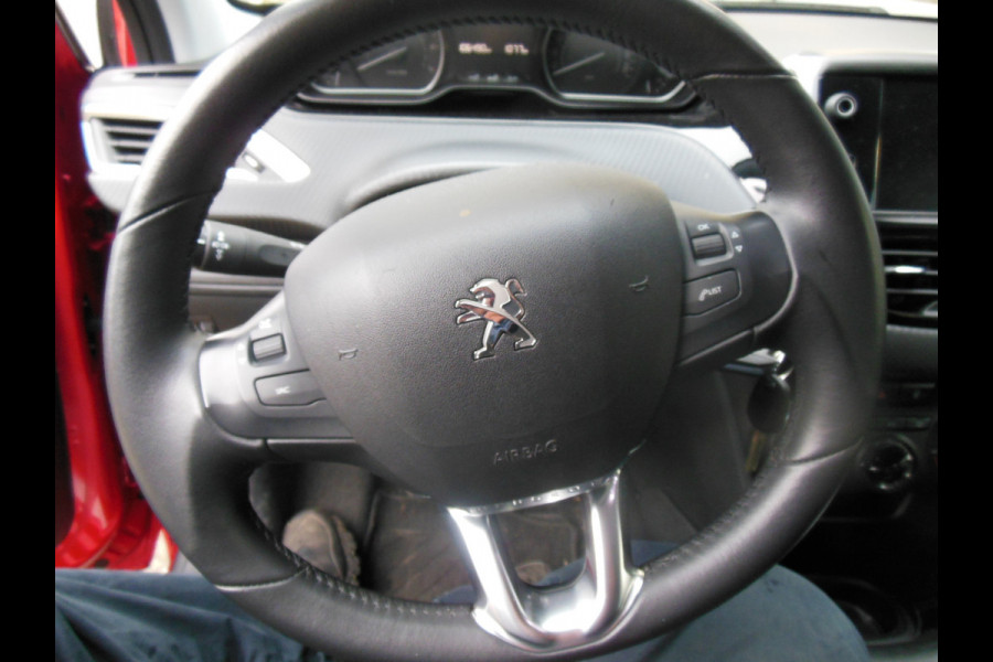 Peugeot 208 1.2 PureTech Signature Staat in DE KRIM