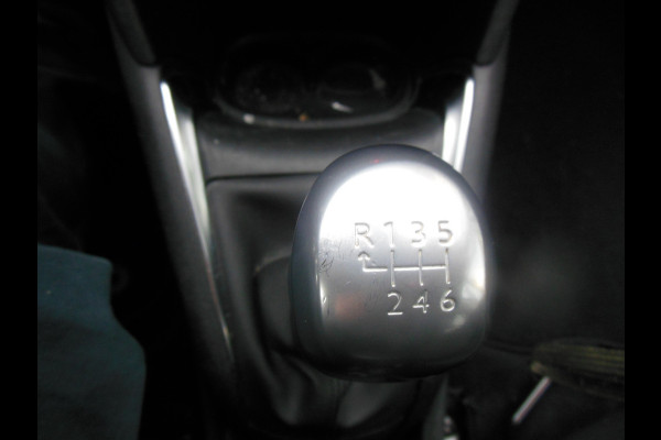 Peugeot 208 1.2 PureTech Signature Staat in DE KRIM