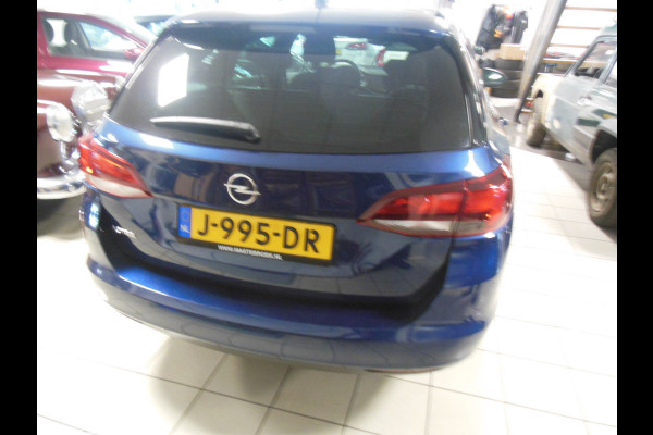 Opel Astra Sports Tourer 1.4 Business Edition AUTOMAAT Staat in De Krim