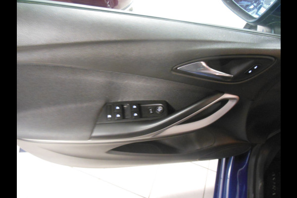 Opel Astra Sports Tourer 1.4 Business Edition AUTOMAAT Staat in De Krim