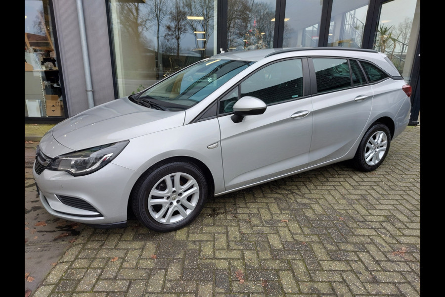 Opel Astra Sports Tourer 1.0 Online Edition Staat in De Krim Staat in de Krim