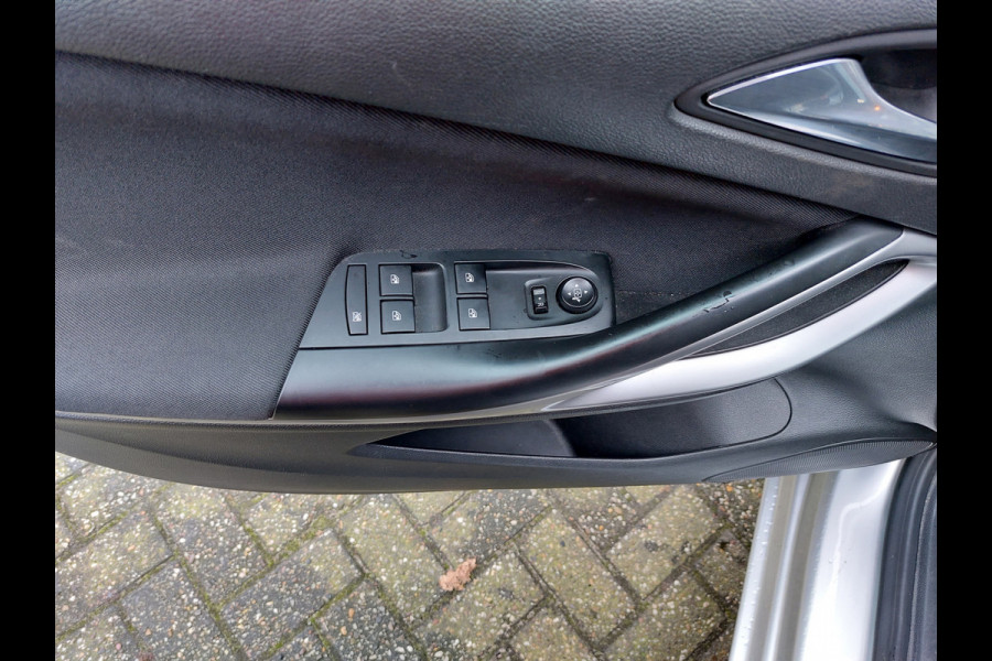Opel Astra Sports Tourer 1.0 Online Edition Staat in De Krim Staat in de Krim