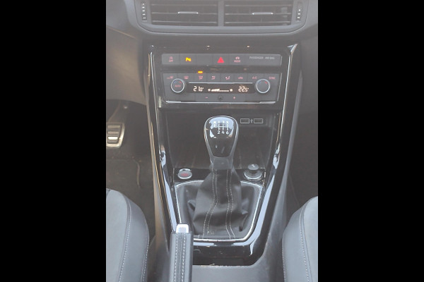 Volkswagen T-Cross 1.0 TSI Style Furtial Cockpit Staat in Hardenberg