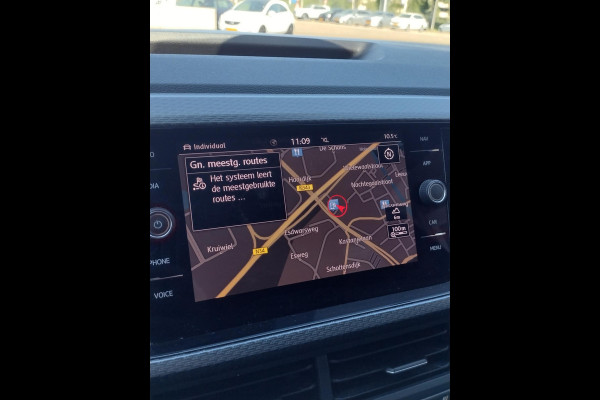 Volkswagen T-Cross 1.0 TSI Style Furtial Cockpit Staat in Hardenberg