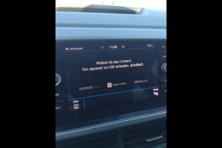 Volkswagen T-Cross 1.0 TSI Style Furtial Cockpit Staat in Hardenberg