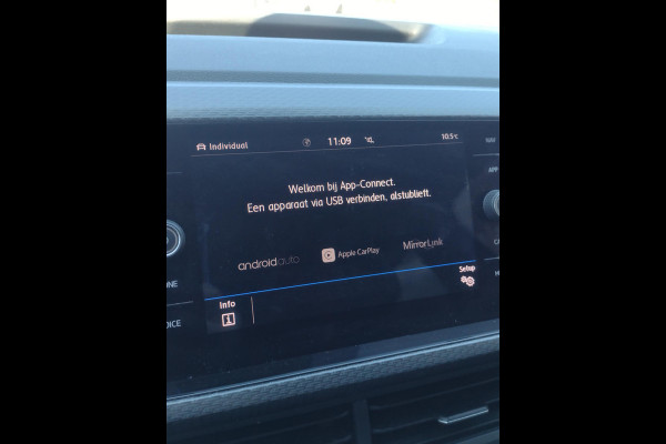 Volkswagen T-Cross 1.0 TSI Style Furtial Cockpit Staat in Hardenberg