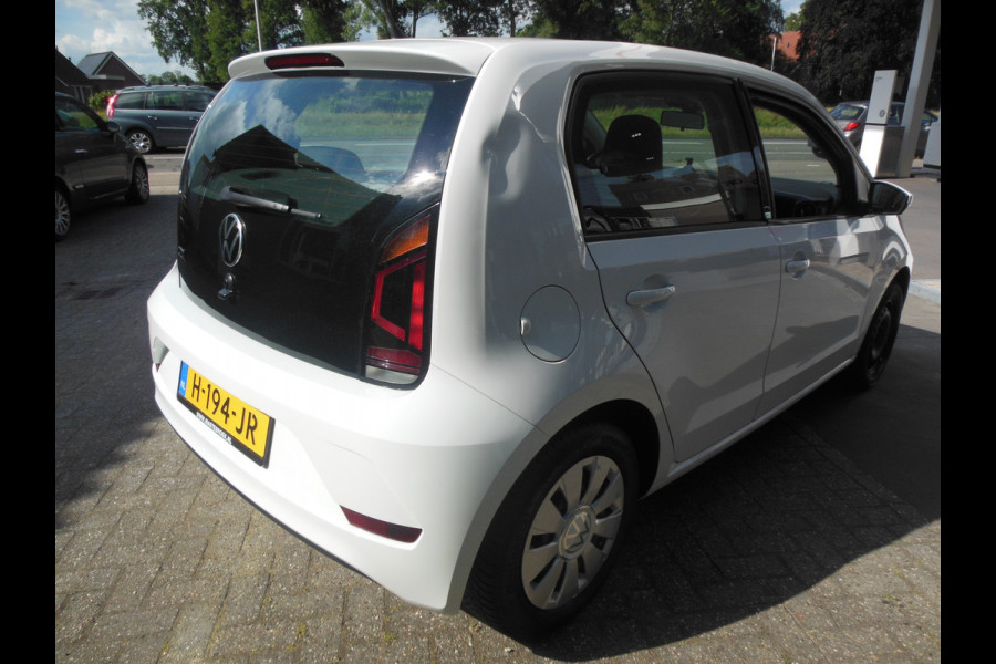 Volkswagen up! 1.0 BMT take up! Staat in De Krim