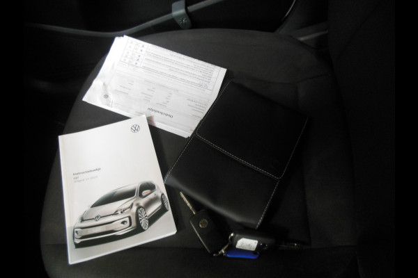 Volkswagen up! 1.0 BMT take up! Staat in De Krim