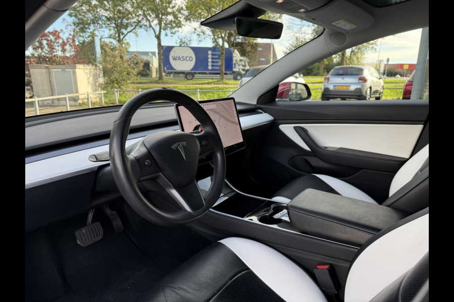 Tesla Model 3 Range Plus Aut. | 19inch ALU | Panorama | Trekhaak | Navi | Camera