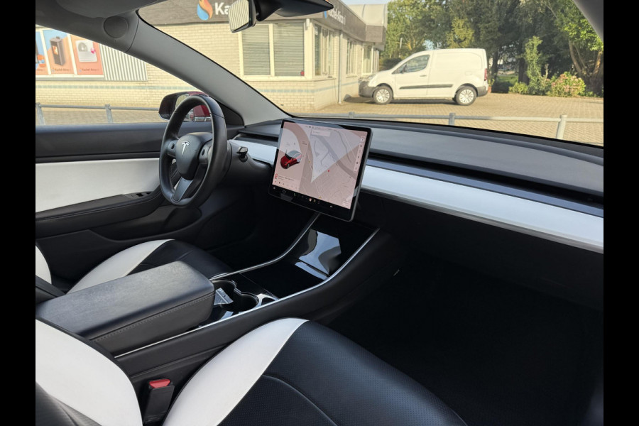 Tesla Model 3 Range Plus Aut. | 19inch ALU | Panorama | Trekhaak | Navi | Camera