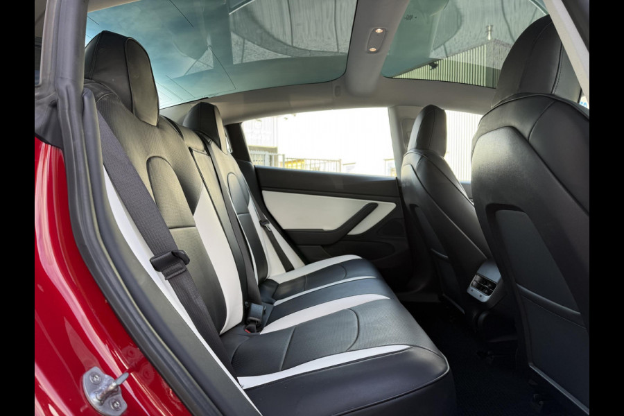 Tesla Model 3 Range Plus Aut. | 19inch ALU | Panorama | Trekhaak | Navi | Camera