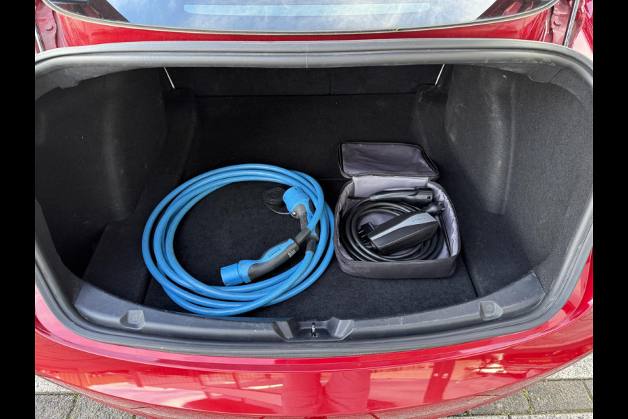 Tesla Model 3 Range Plus Aut. | 19inch ALU | Panorama | Trekhaak | Navi | Camera