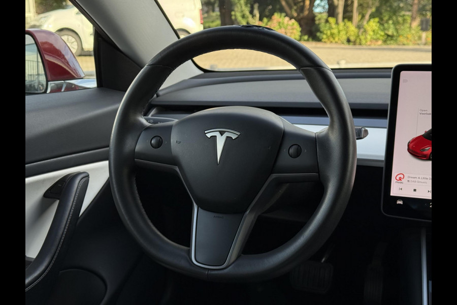 Tesla Model 3 Range Plus Aut. | 19inch ALU | Panorama | Trekhaak | Navi | Camera