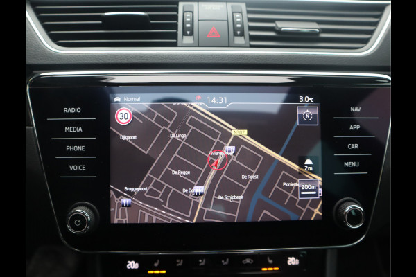 Škoda Superb Combi 1.5 TSI ACT Sportline / Panoramadak Škoda Superb Combi 1.5 TSI ACT Sportline / Panoramadak