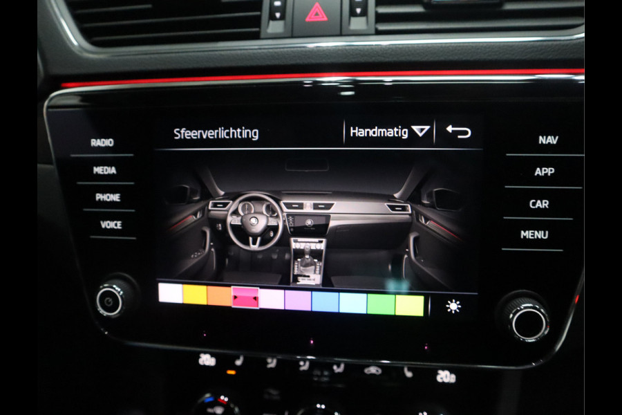 Škoda Superb Combi 1.5 TSI ACT Sportline / Panoramadak Škoda Superb Combi 1.5 TSI ACT Sportline / Panoramadak