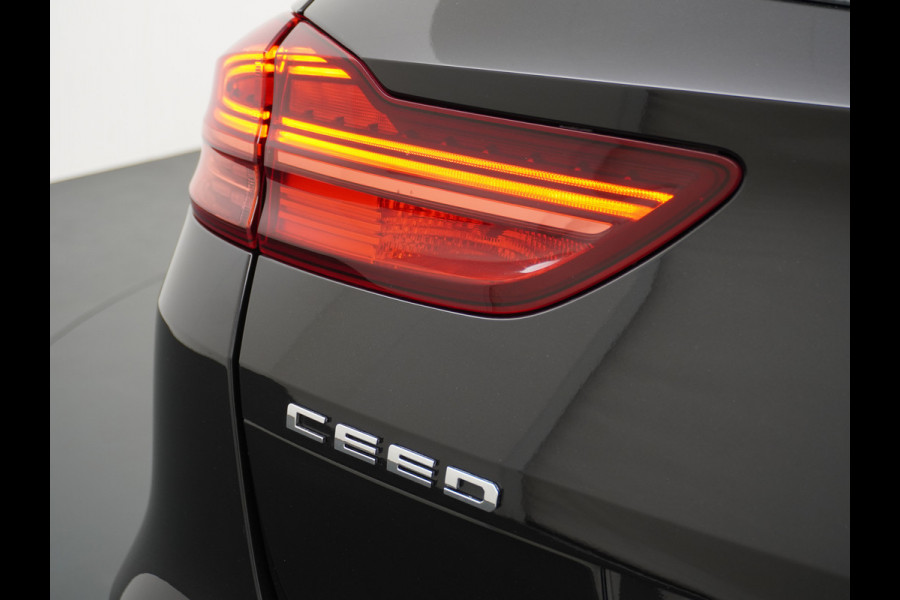 Kia Ceed Sportswagon 1.0T-GDi 120PK DynamicLine Apple Carplay Android Auto Navi Ecc Camera Led Lane Assist DAB Pdc Bluetooth 100% Dealeronderhouden Origineel Nederlandse Auto