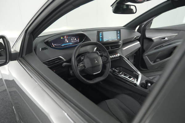 Peugeot 5008 PureTech 130 EAT8 Allure Pack | 7 Zitplaatsen | Camera | Apple Carplay | Navigatie | Parkeersensoren