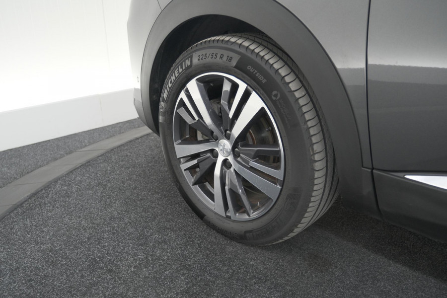 Peugeot 5008 PureTech 130 EAT8 Allure Pack | 7 Zitplaatsen | Camera | Apple Carplay | Navigatie | Parkeersensoren