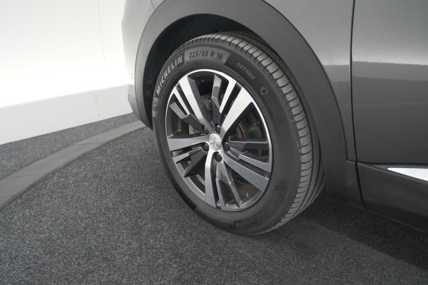 Peugeot 5008 PureTech 130 EAT8 Allure Pack | 7 Zitplaatsen | Camera | Apple Carplay | Navigatie | Parkeersensoren