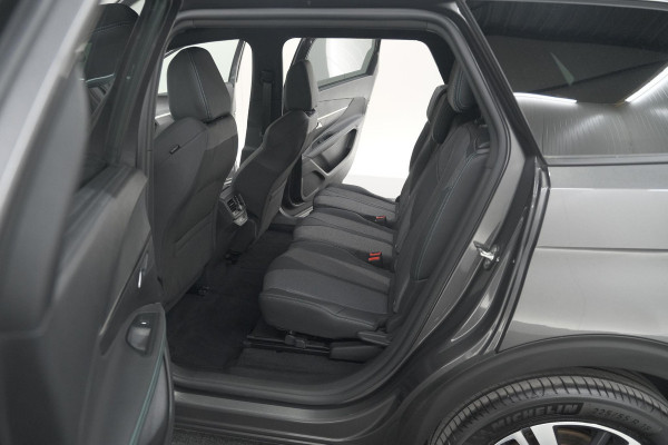Peugeot 5008 PureTech 130 EAT8 Allure Pack | 7 Zitplaatsen | Camera | Apple Carplay | Navigatie | Parkeersensoren