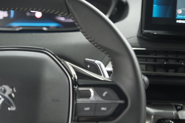 Peugeot 5008 PureTech 130 EAT8 Allure Pack | 7 Zitplaatsen | Camera | Apple Carplay | Navigatie | Parkeersensoren