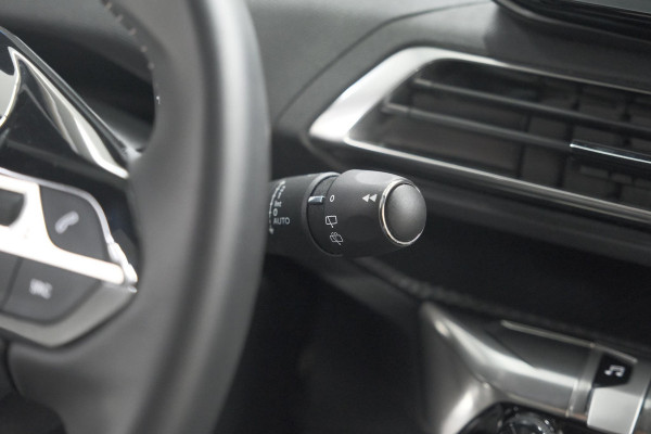 Peugeot 5008 PureTech 130 EAT8 Allure Pack | 7 Zitplaatsen | Camera | Apple Carplay | Navigatie | Parkeersensoren