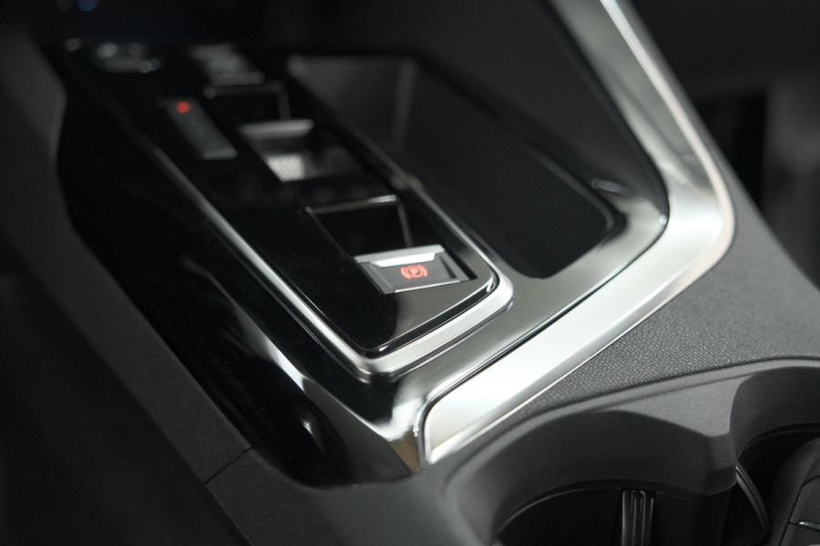 Peugeot 5008 PureTech 130 EAT8 Allure Pack | 7 Zitplaatsen | Camera | Apple Carplay | Navigatie | Parkeersensoren