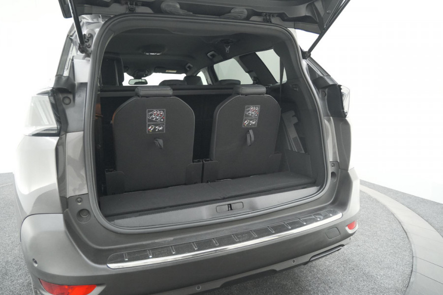 Peugeot 5008 PureTech 130 EAT8 Allure Pack | 7 Zitplaatsen | Camera | Apple Carplay | Navigatie | Parkeersensoren