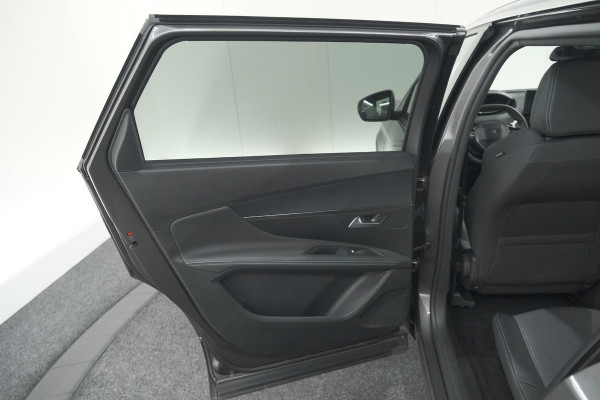 Peugeot 5008 PureTech 130 EAT8 Allure Pack | 7 Zitplaatsen | Camera | Apple Carplay | Navigatie | Parkeersensoren