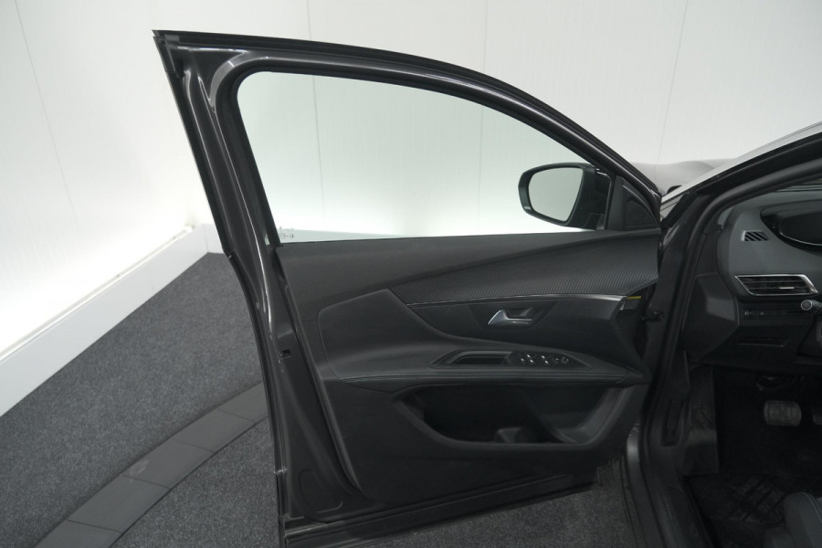Peugeot 5008 PureTech 130 EAT8 Allure Pack | 7 Zitplaatsen | Camera | Apple Carplay | Navigatie | Parkeersensoren