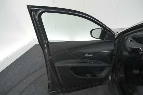 Peugeot 5008 PureTech 130 EAT8 Allure Pack | 7 Zitplaatsen | Camera | Apple Carplay | Navigatie | Parkeersensoren
