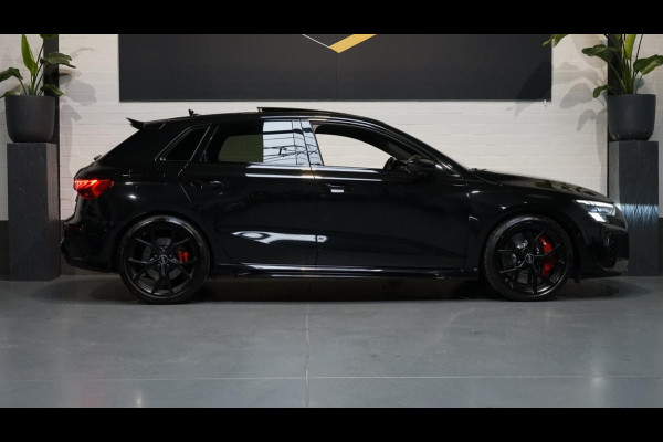 Audi RS3 Sportback 2.5 TFSI Quattro ACC-BANG OLUFSEN-CAMERA-CARBON-HEADUP-KEYLESS-MATRIX-MASSAGE-PANORAMA-VOLLEDER