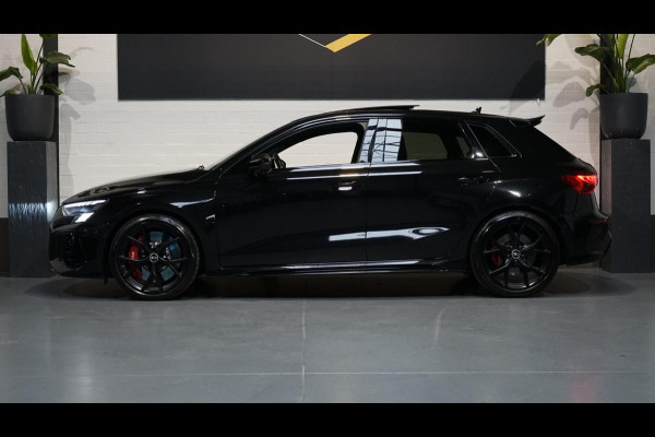 Audi RS3 Sportback 2.5 TFSI Quattro ACC-BANG OLUFSEN-CAMERA-CARBON-HEADUP-KEYLESS-MATRIX-MASSAGE-PANORAMA-VOLLEDER