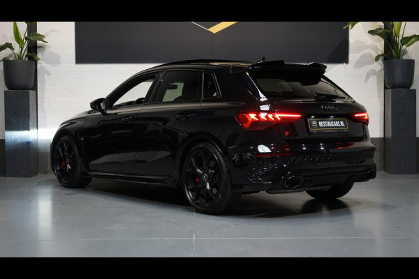Audi RS3 Sportback 2.5 TFSI Quattro ACC-BANG OLUFSEN-CAMERA-CARBON-HEADUP-KEYLESS-MATRIX-MASSAGE-PANORAMA-VOLLEDER