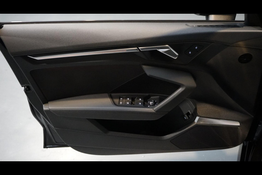 Audi RS3 Sportback 2.5 TFSI Quattro ACC-BANG OLUFSEN-CAMERA-CARBON-HEADUP-KEYLESS-MATRIX-MASSAGE-PANORAMA-VOLLEDER