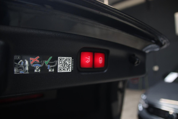 Mercedes-Benz C-Klasse 300 e 300e BURMESTER-PANO-MEMORY-HUD-360