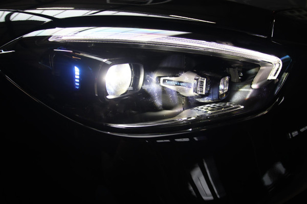 Mercedes-Benz C-Klasse 300 e 300e BURMESTER-PANO-MEMORY-HUD-360