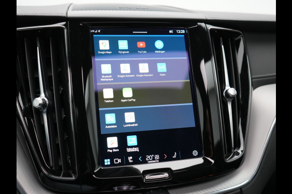 Volvo XC60 T8 Plug-in hybrid AWD Ultimate Dark Plug In Hybrid 456pk Long Range Dealer O.H PHEV | Panodak | Head Up | Adaptive Cruise | Lederen Sportstoelen Memory & Verwarmd | Harman & Kardon Sound | 360 Camera | Google Maps | Apple Carplay | Virtual | Keyless | Stuur Verwarmd |