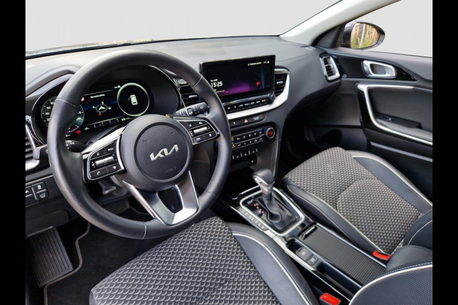 Kia Ceed Sportswagon 1.5 T-GDi DynamicPlusLine | Dodehoek | Key-Less | Stoelverwarming | LED | Licht- en Regensensor |
