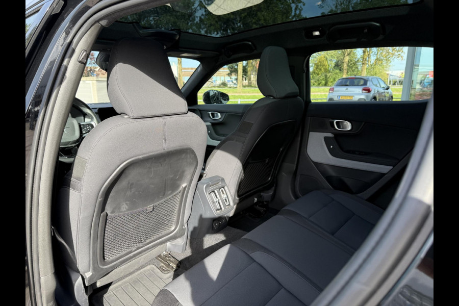 Polestar 2 Aut. Long Range Dual AWD | Trekhaak | Panorama | 360 | Camera | Harman Kardon |