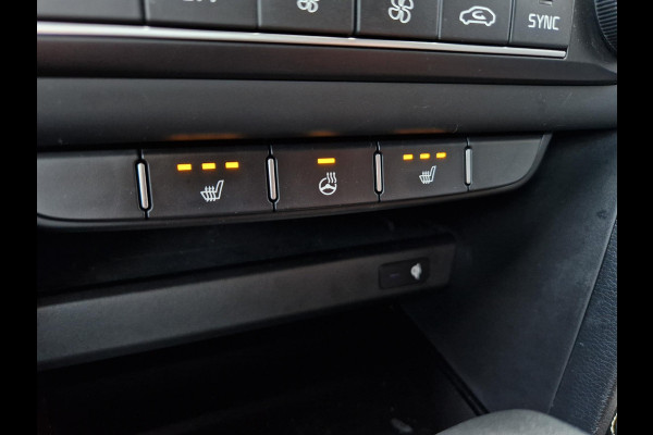 Kia Ceed Sportswagon 1.5 T-GDi DynamicPlusLine | Dodehoek | Key-Less | Stoelverwarming | LED | Licht- en Regensensor |