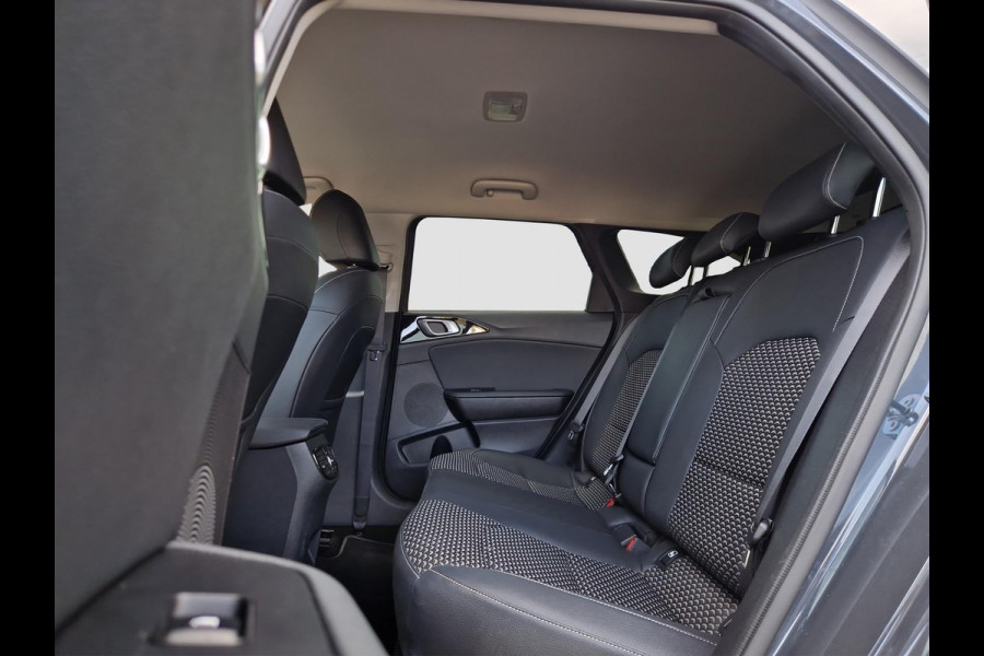 Kia Ceed Sportswagon 1.5 T-GDi DynamicPlusLine | Dodehoek | Key-Less | Stoelverwarming | LED | Licht- en Regensensor |