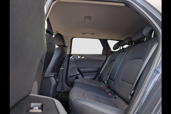 Kia Ceed Sportswagon 1.5 T-GDi DynamicPlusLine | Dodehoek | Key-Less | Stoelverwarming | LED | Licht- en Regensensor |