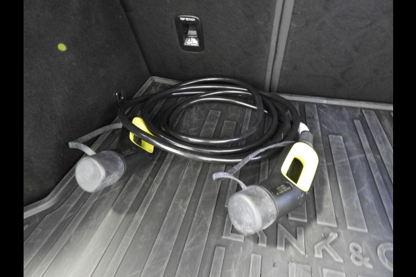 Lynk & Co 01 1.5 PHEV BlackLine NAVI/360CAM/SCHUIFDAK/LED/20"LMV! Lynk & Co 01 1.5 PHEV BlackLine NAVI/360CAM/SCHUIFDAK/LED/20"LMV!