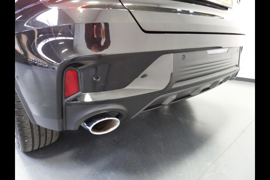 Lynk & Co 01 1.5 PHEV BlackLine NAVI/360CAM/SCHUIFDAK/LED/20"LMV! Lynk & Co 01 1.5 PHEV BlackLine NAVI/360CAM/SCHUIFDAK/LED/20"LMV!